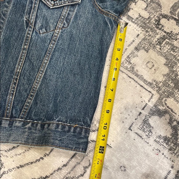 Vintage Levi’s Denim Jacket - Picture 7 of 8